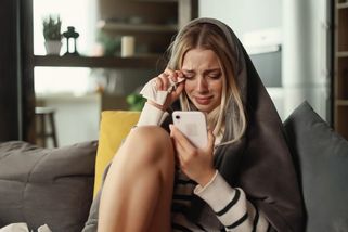 Rozchod v době digitální. Kvůli moderním technologiím milostné zklamání bolí víc! - Proženy.cz